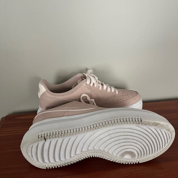 NIKE Court Vision ulta Only worn a couple time! Women's 7.5 - Picture 4 of 5